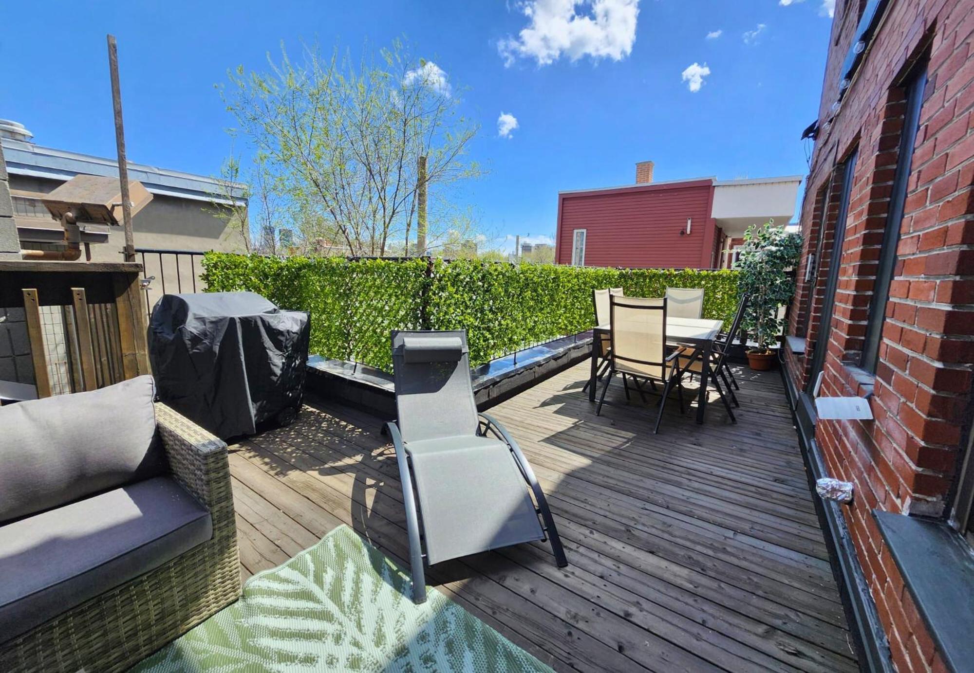 Liv Mtl Soho Aparthotel Montreal Exterior foto