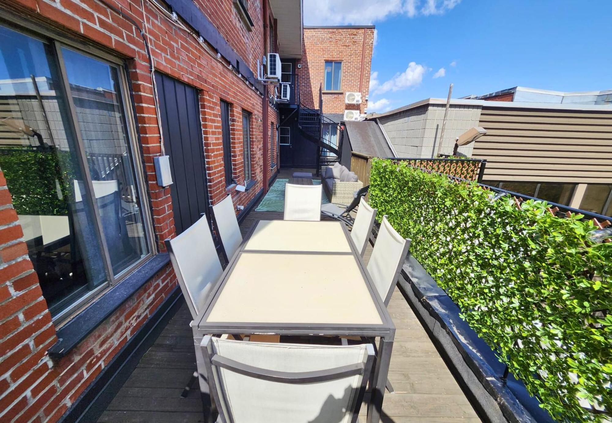 Liv Mtl Soho Aparthotel Montreal Exterior foto