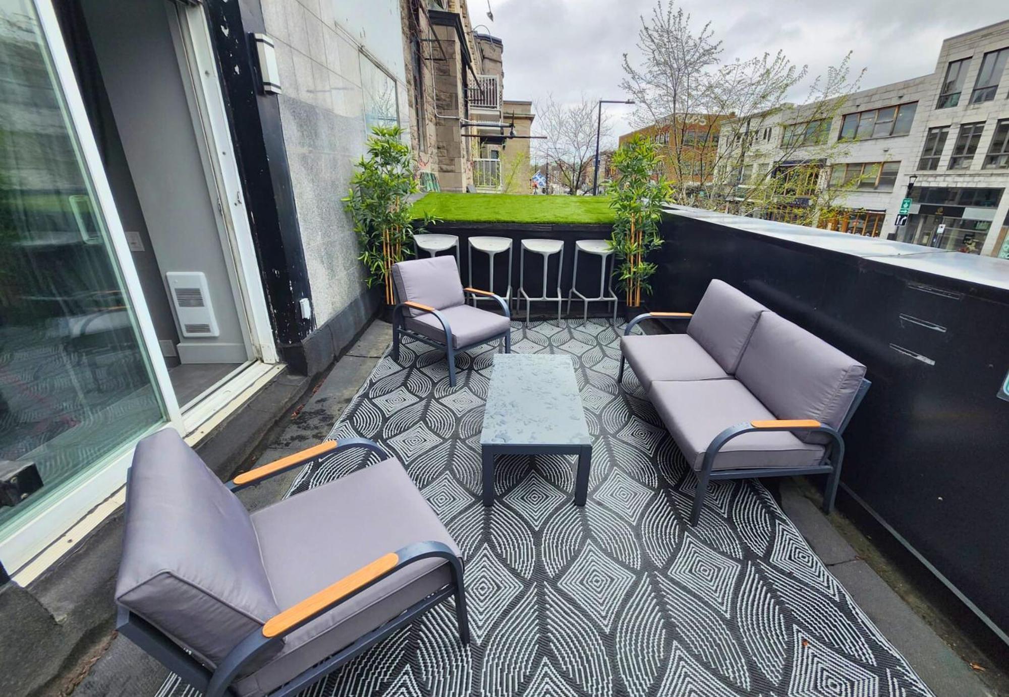 Liv Mtl Soho Aparthotel Montreal Exterior foto