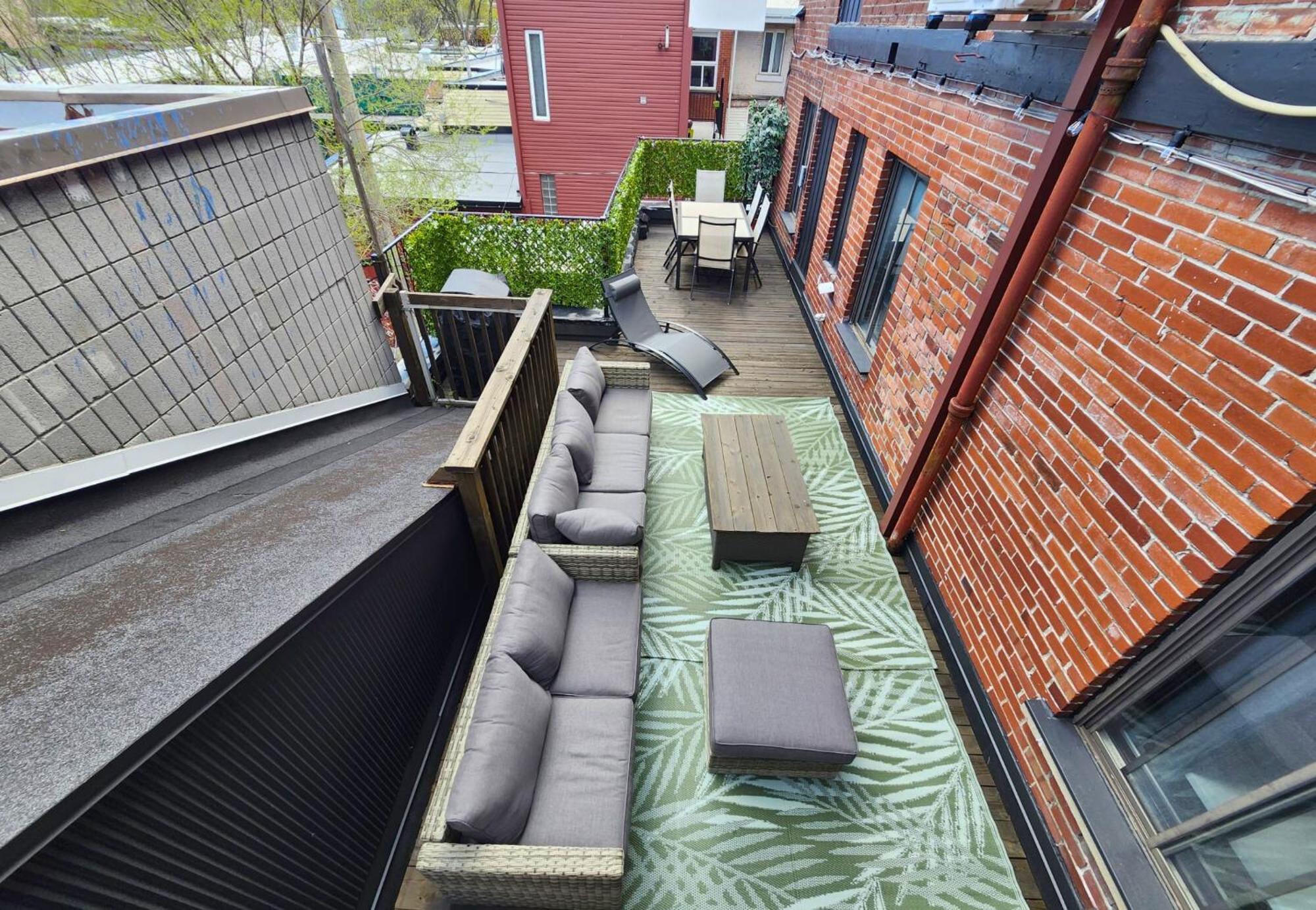 Liv Mtl Soho Aparthotel Montreal Exterior foto